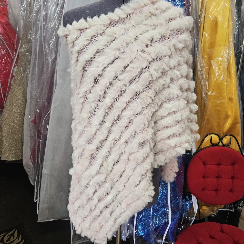 Shrug / Sweater by Studio 512